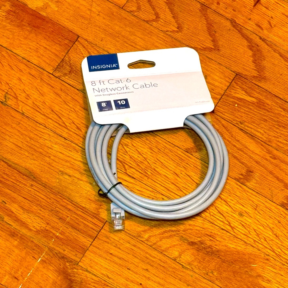 NIB Insignia 8ft. Cat-6 Network Cable